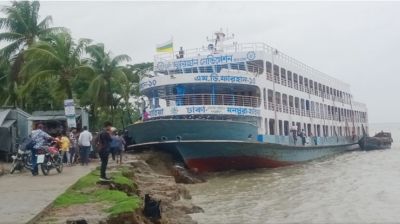 উপকূলীয় এলাকায় লঞ্চ চলাচল বন্ধের নির্দেশ