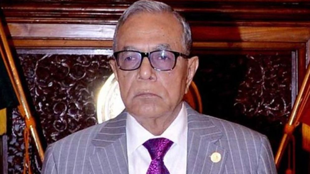 সাবেক রাষ্ট্রপতি হামিদের দেশত্যাগে তোলপাড়