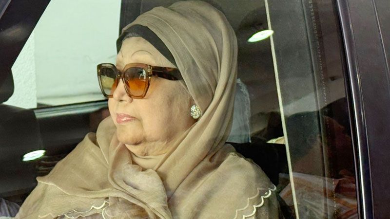 দেশের মাটিতে আপোষহীনার স্বাধীন প্রত্যাবর্তন