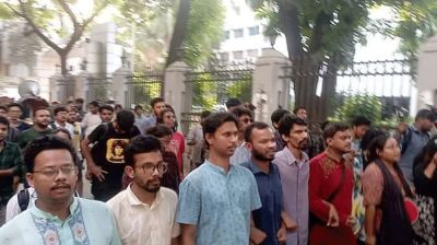 মৃত্যুদণ্ডপ্রাপ্ত আজহারুলের খালাসের রায়ে ঢাবিতে বিক্ষোভ