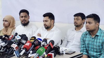 দুই ছাত্র উপদেষ্টার সঙ্গে এনসিপির কোনো সম্পর্ক নেই: নাহিদ