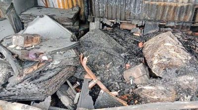 ভৈরবে জুতার বাজারের ৪০ দোকান পুড়ে ছাই