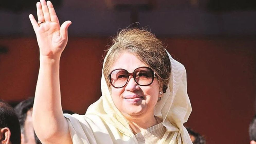 একদিন পেছাল খালেদা জিয়ার দেশে ফেরা