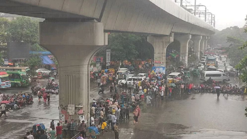 সাম্য হত্যার বিচার দাবিতে শাহবাগে ছাত্রদলের অবস্থান