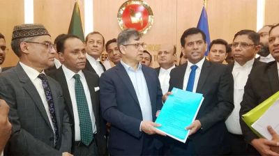 ট্রাইব্যুনালে গুমের অভিযোগ দিলেন সালাহউদ্দিন আহমদ